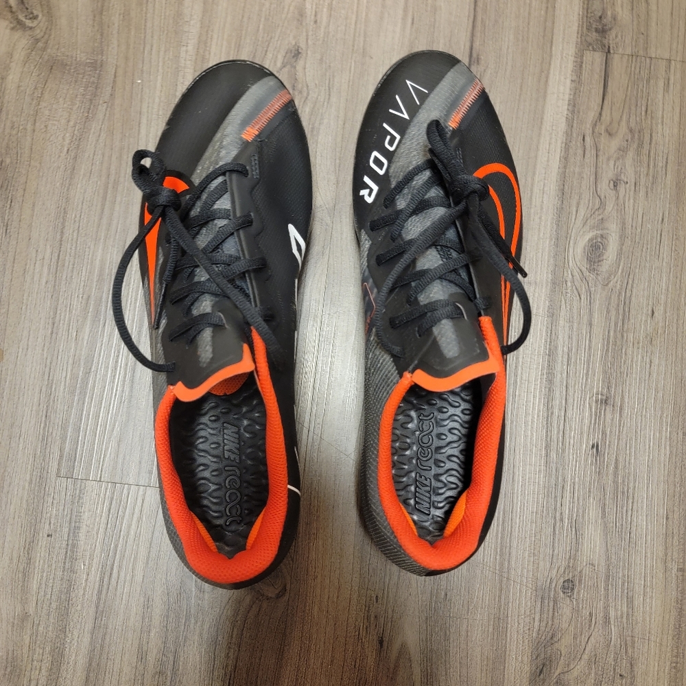 Nike baseball cleats